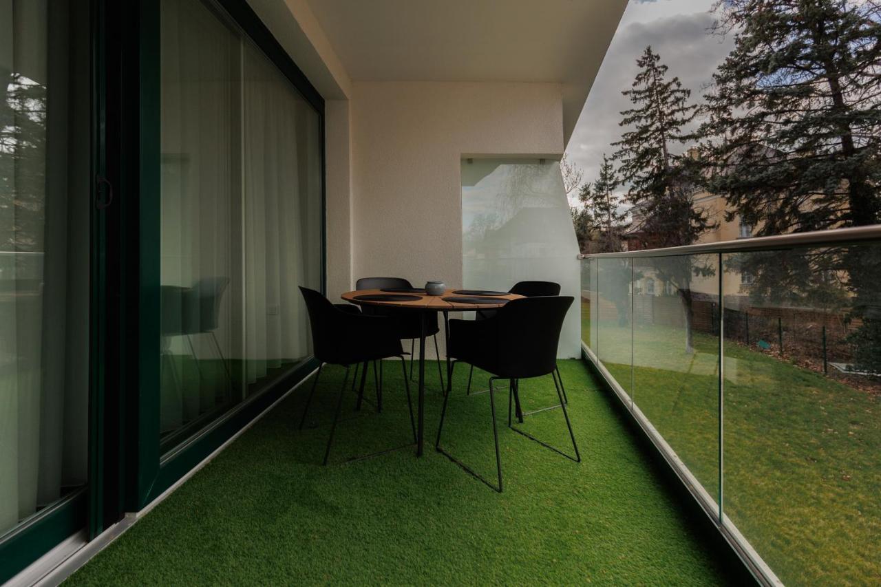 שיופוק Villa Bauhaus Wellness Apartman 102 מראה חיצוני תמונה