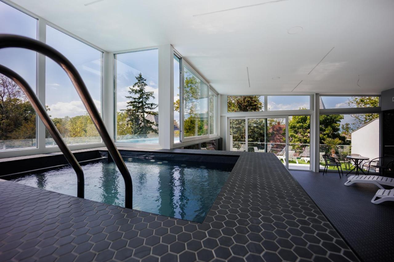 שיופוק Villa Bauhaus Wellness Apartman 102 מראה חיצוני תמונה