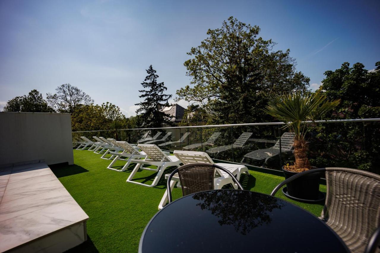 שיופוק Villa Bauhaus Wellness Apartman 102 מראה חיצוני תמונה